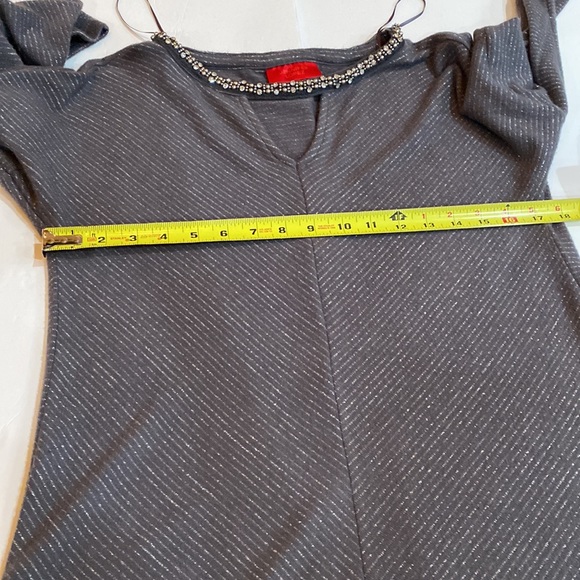 Jennifer Lopez  Gray with Silver thread long sleeve Top with Rhinestones at neck - Picture 6 of 11